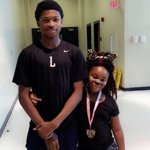 Meet your Posher, Kenisha